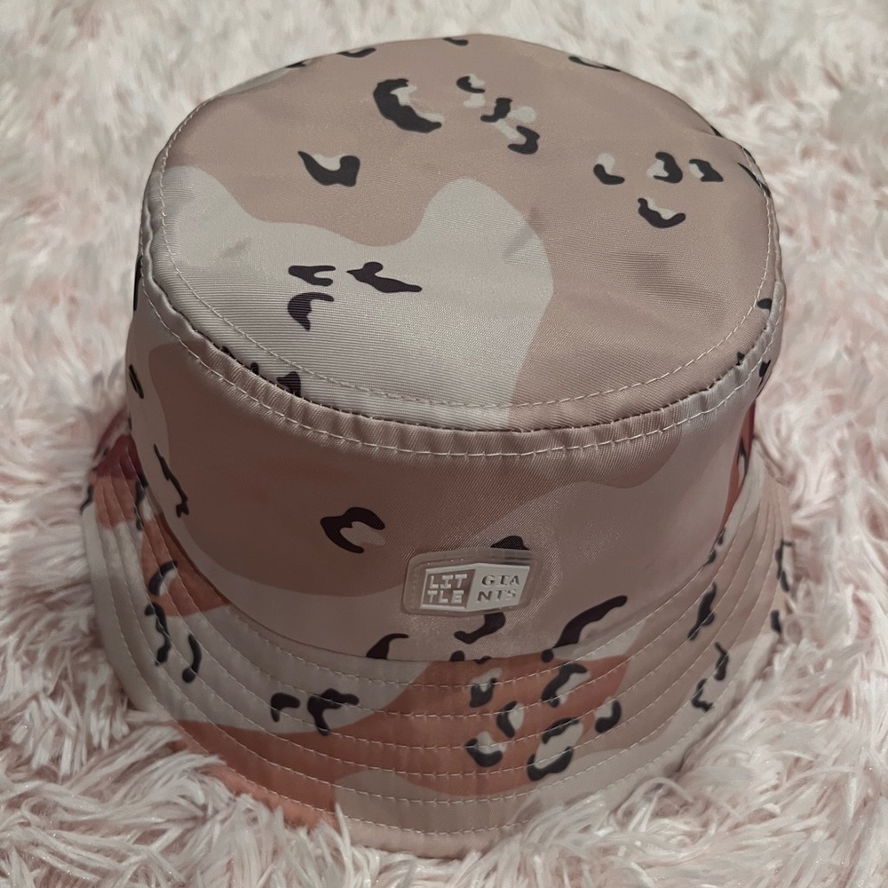 Preloved Little Giants bucket hat